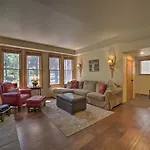 Mammoth Lakes Vacation Rental With Community Hot Tub