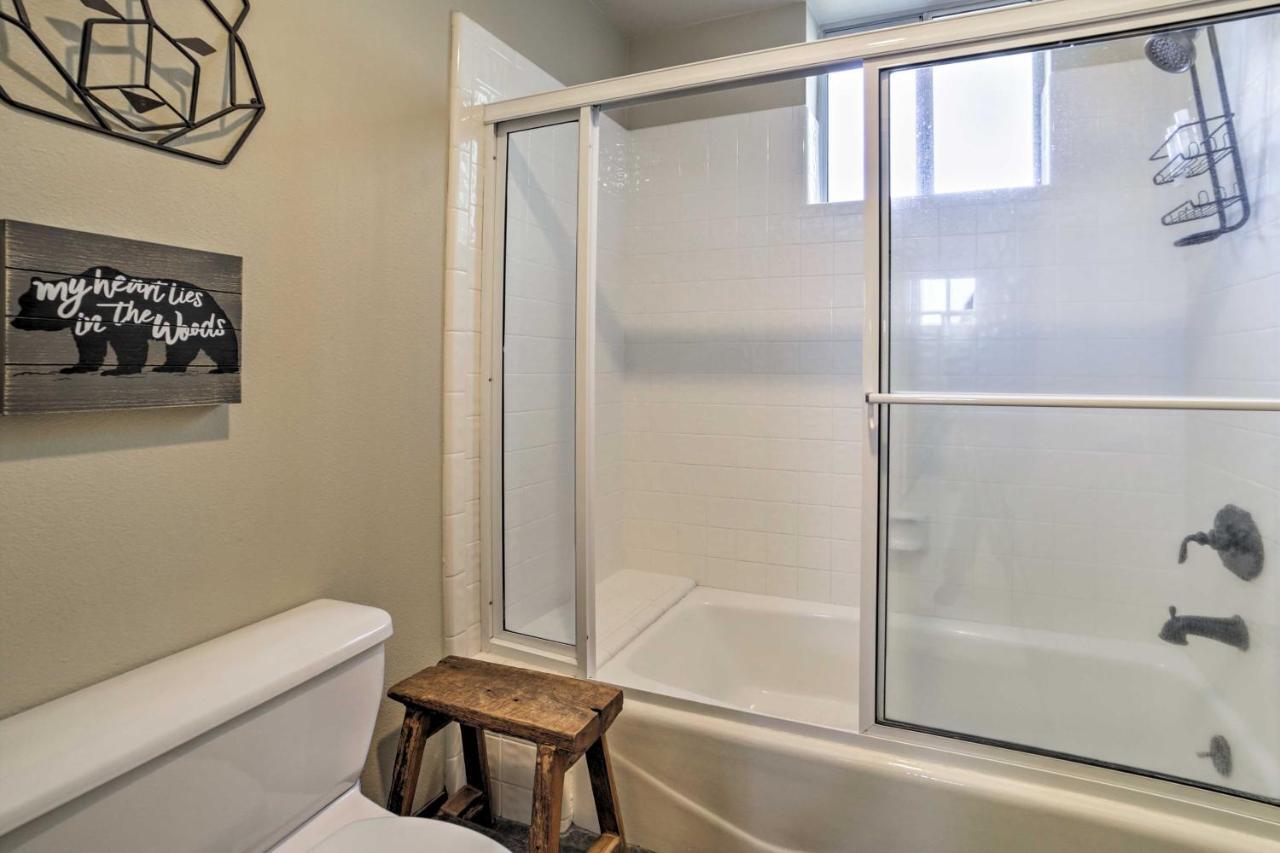Vacation With Community Hot Tub Apartment